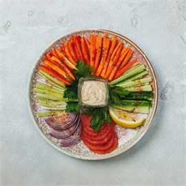 {{photo.Alt || photo.Description || 'Овощная нарезка'}}