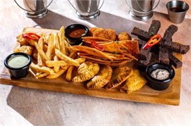 {{photo.Alt || photo.Description || 'Пивная доска'}}